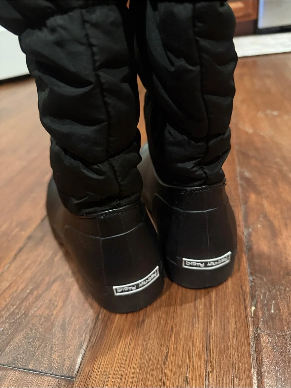 Size 8 DIRTY LAUNDRY Women’s Black Insulated Winter Boots
